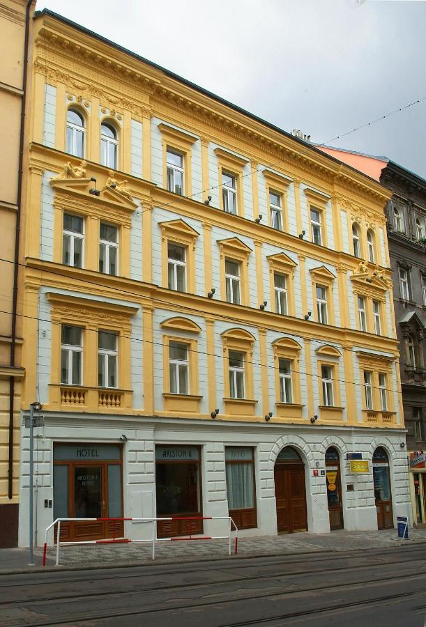 Hotel Patio Прага Екстериор снимка